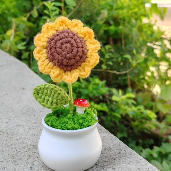 Crochet flower Pot - Image 5