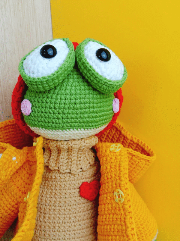 Crochet frog doll - Image 3