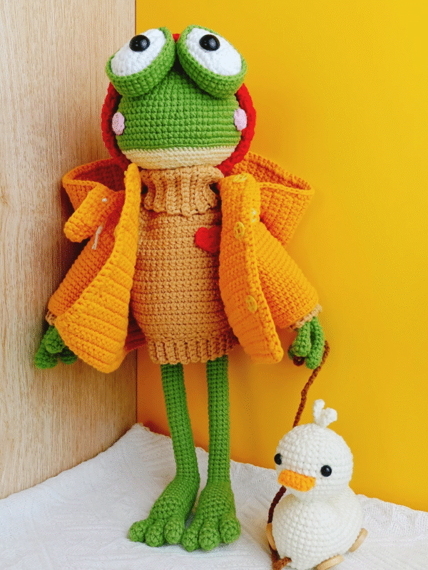 Crochet frog doll - Image 5