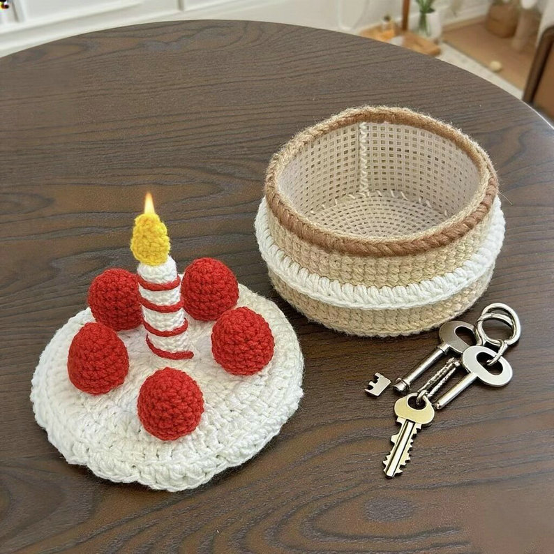 Birthday Cake Crochet Kit - Image 6